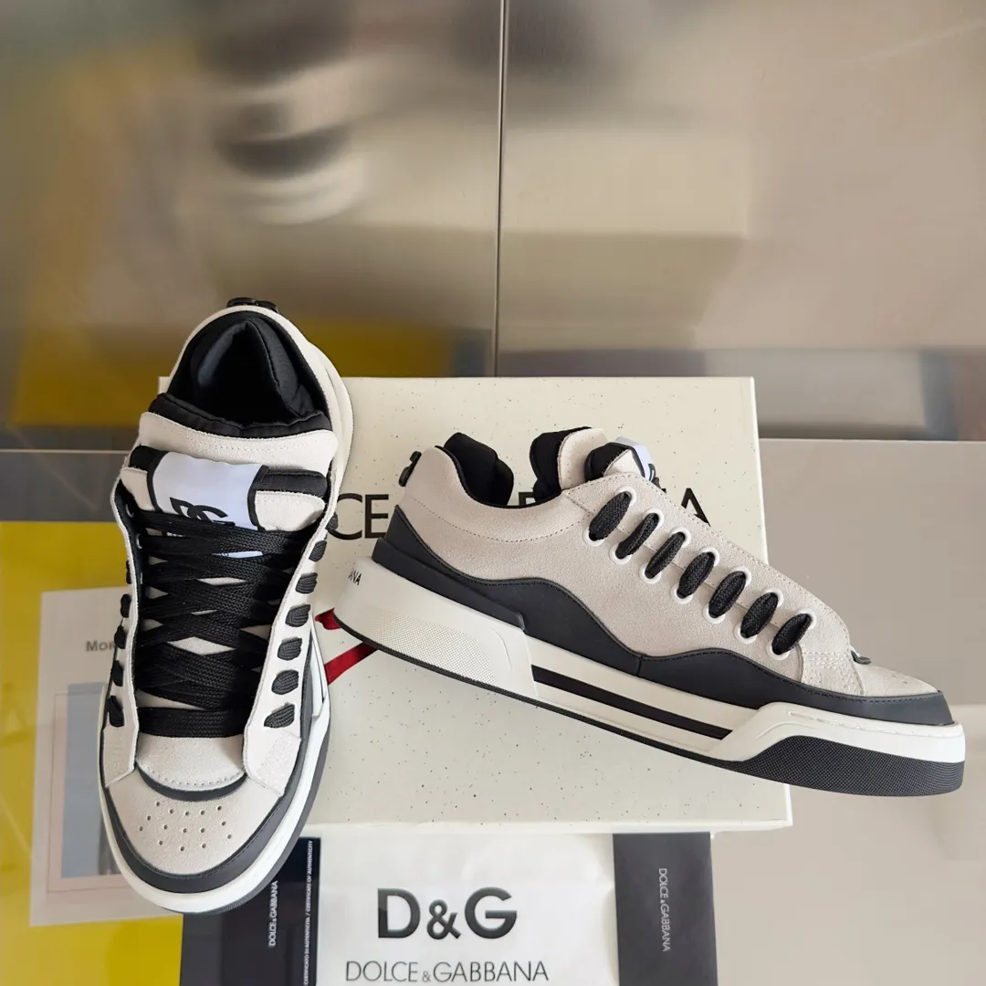 Factory price: 458💰D&G's latest Cushion series casual sports shoes, dad shoes, running shoes, original purchase and development, production, handmade, but always looking to the future. The new Cushion sneakers feature a two-tone suede upper accented by a mesh contrasting printed DG cross logo on the side. The lightweight, grippy rubber outsole adopts an innovative design to provide excellent performance, and the jacquard label adds timeless style. Exquisite packaging at the delivery counter🛍📦 ▪️ Fabric: Original custom-made first-layer cowhide ▪️ Lining: Original custom-made breathable towel lining ▪️ Sole: Original open-molded rubber material ▪️ Bottom thickness: 3.5CM ▪️ Size: Men's 38-45